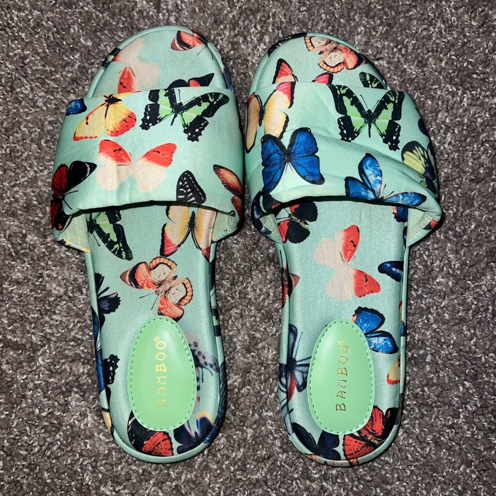 BAMBOO Green Butterfly Print Slippers